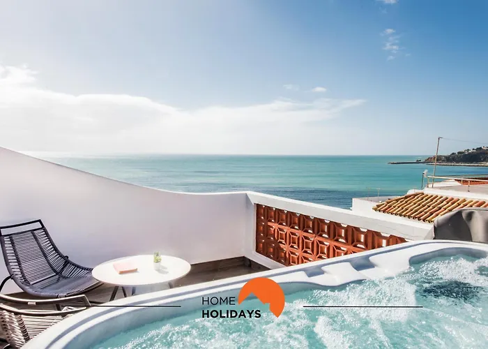 #211 Cerro Lagoa By Holidays Feriehus *